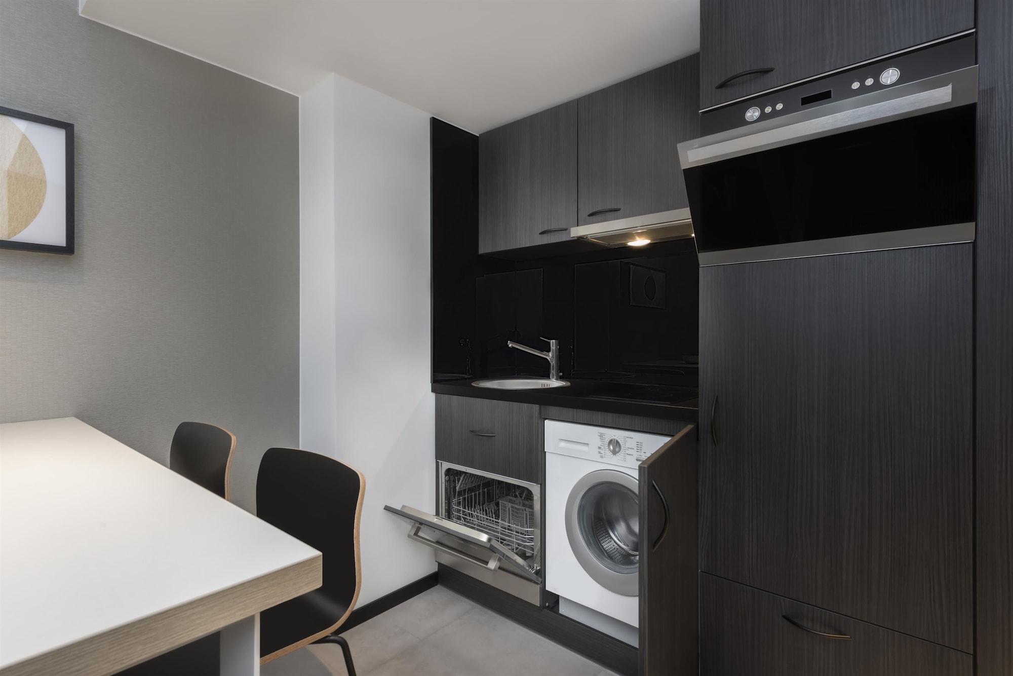 Adina Apartment Hotel Lipcse Kültér fotó